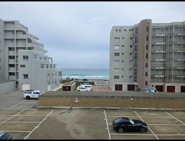 1 BEDROOM PROPERTY TO RENT IN BLOUBERG BEACHFRONT